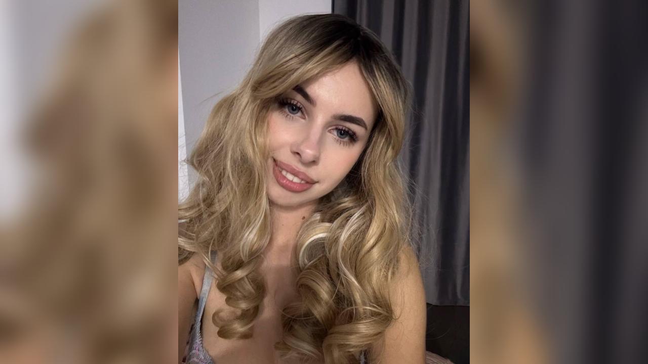 Webcam chat profile for AlisaNew: Ask about my Hobbies