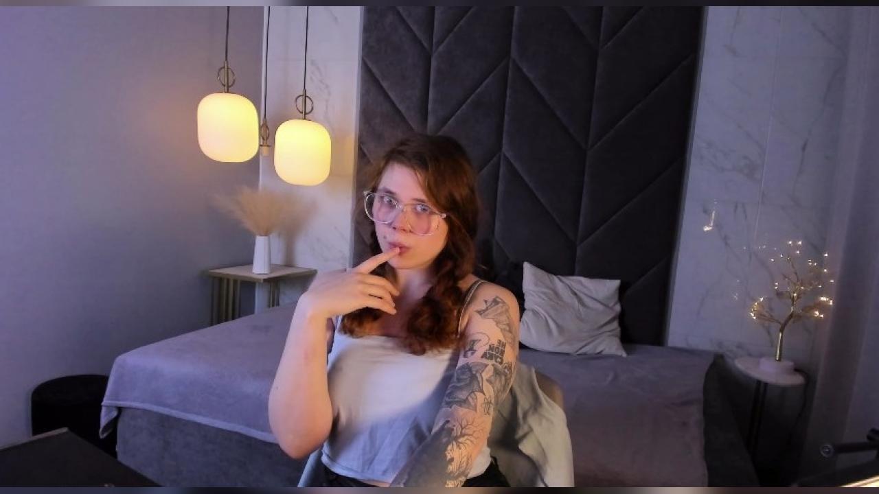 Webcam chat profile for SophiePure: Bondage & discipline