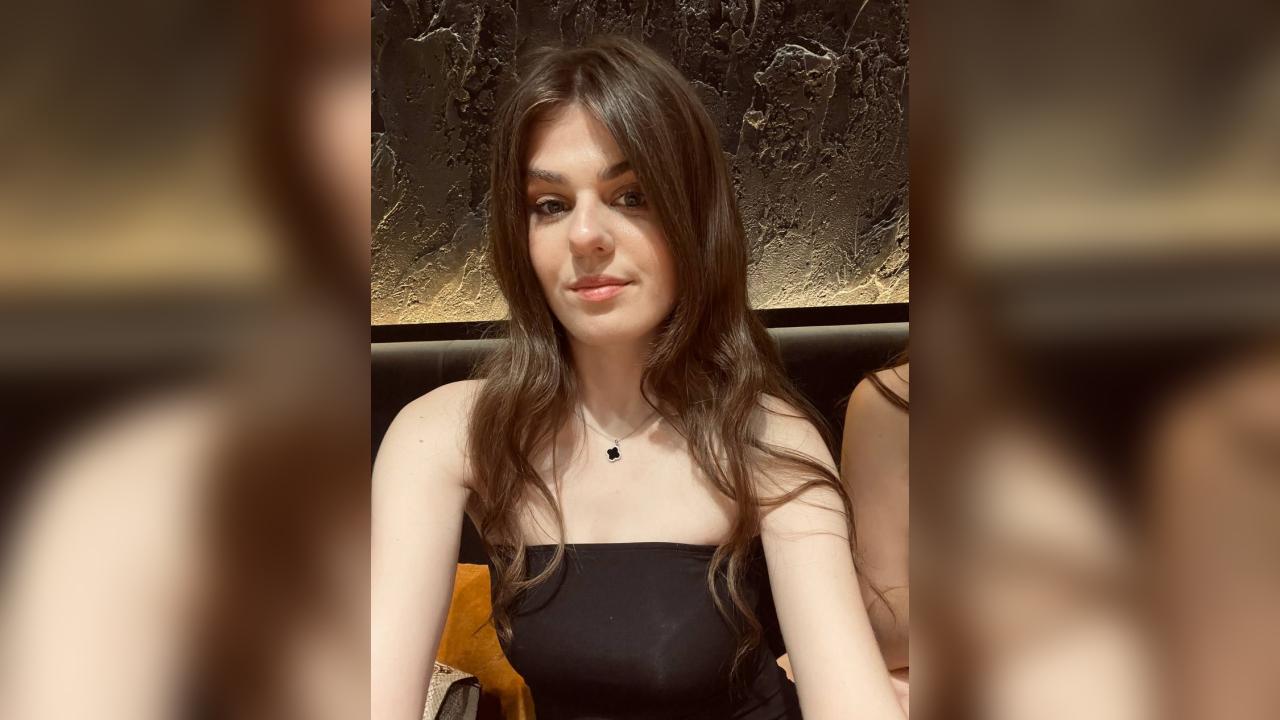 Webcam chat profile for ElvaA: Ask about my Hobbies