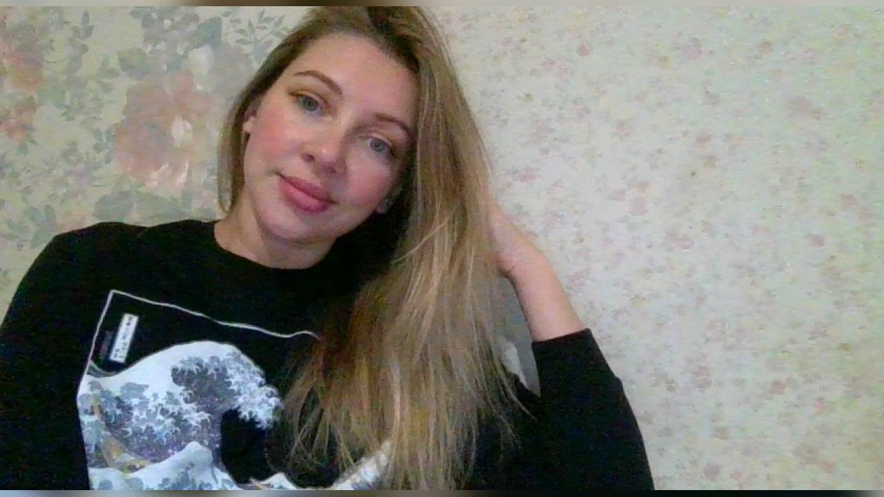 Webcam chat profile for ScarlettFox: Outfits