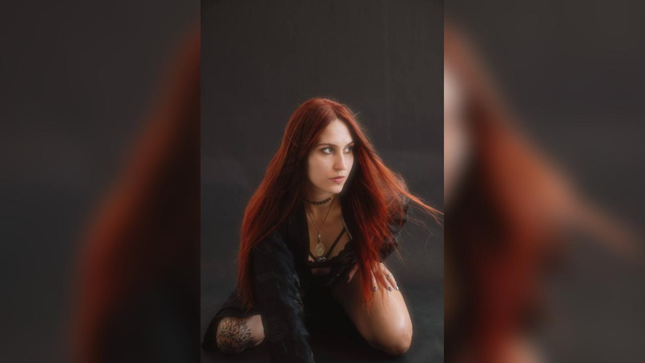 Webcam chat profile for 2Runa: Ask about my Hobbies