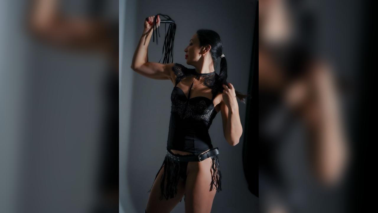 Webcam chat profile for Sweetie85: Bondage & discipline
