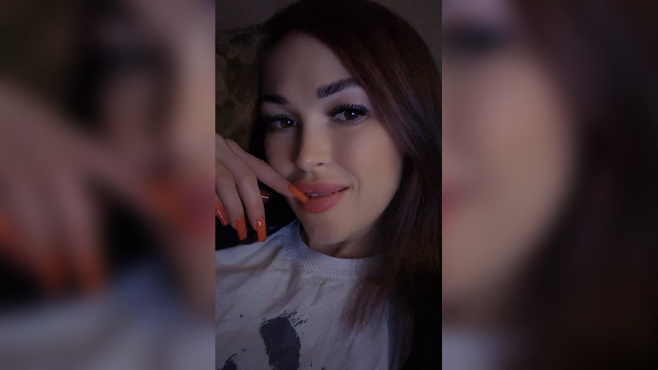 Webcam chat profile for Margosha1: Smoking