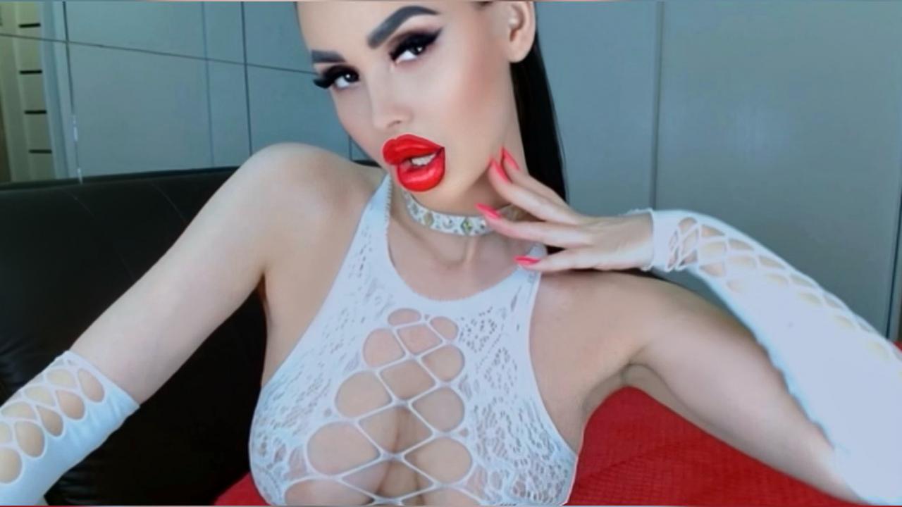 Webcam chat profile for SweetLanaShine: Dominatrix