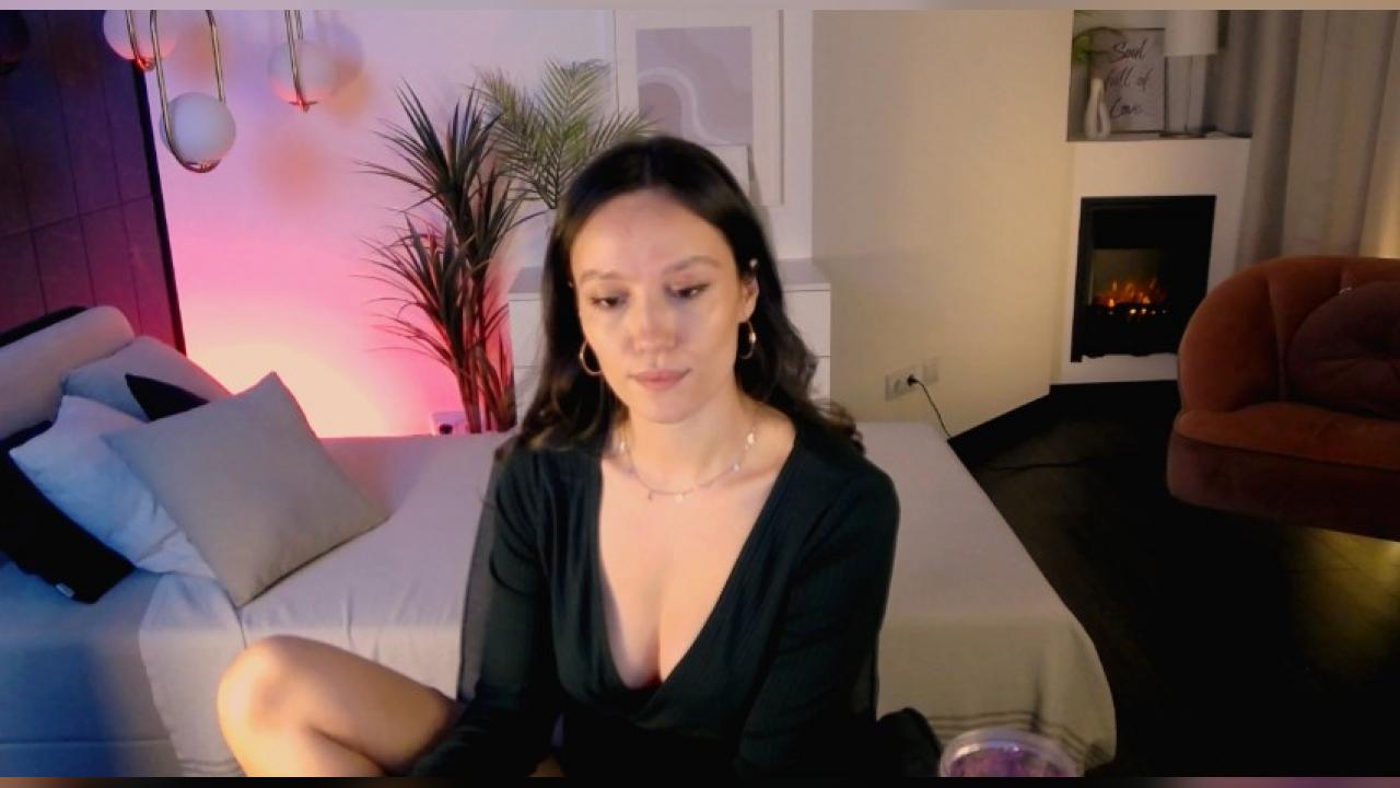 Webcam chat profile for AgnesGoddes: Legs, feet & shoes