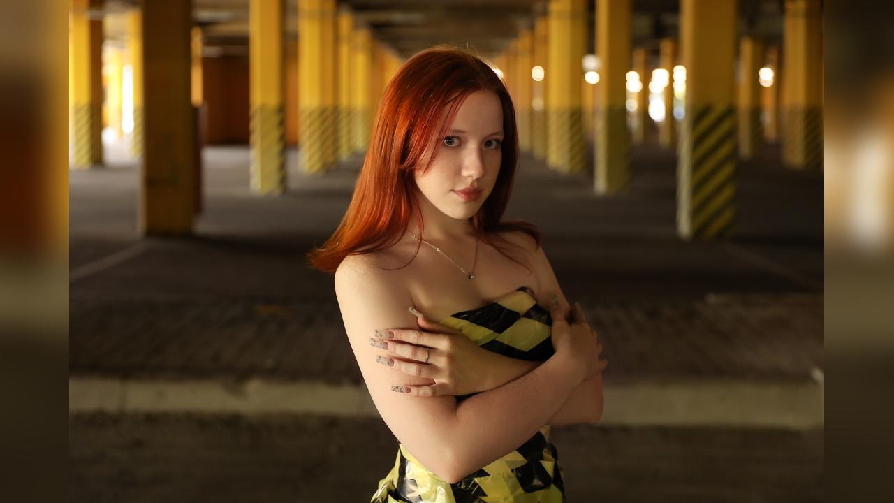 Webcam chat profile for PollyRed: Leather