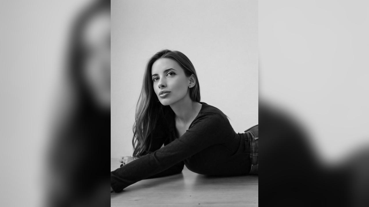 Webcam chat profile for LanaxMellory: Legs, feet & shoes