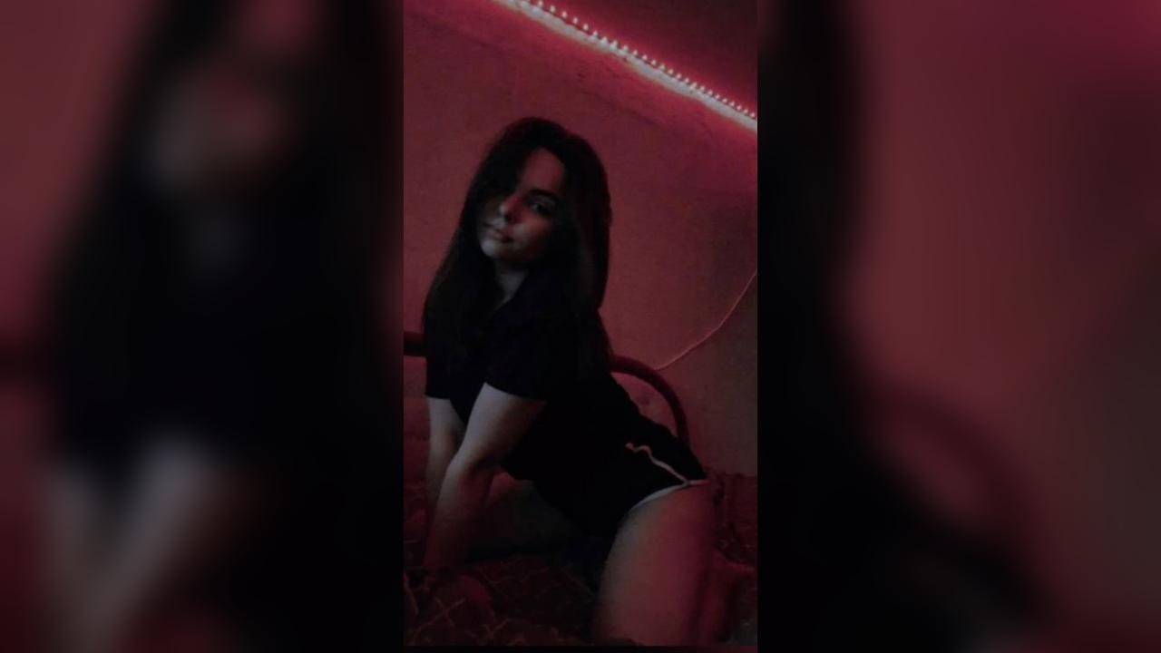 Webcam chat profile for HotQueen: Dominatrix