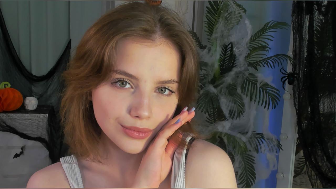 Webcam chat profile for GabiAddams: Legs, feet & shoes