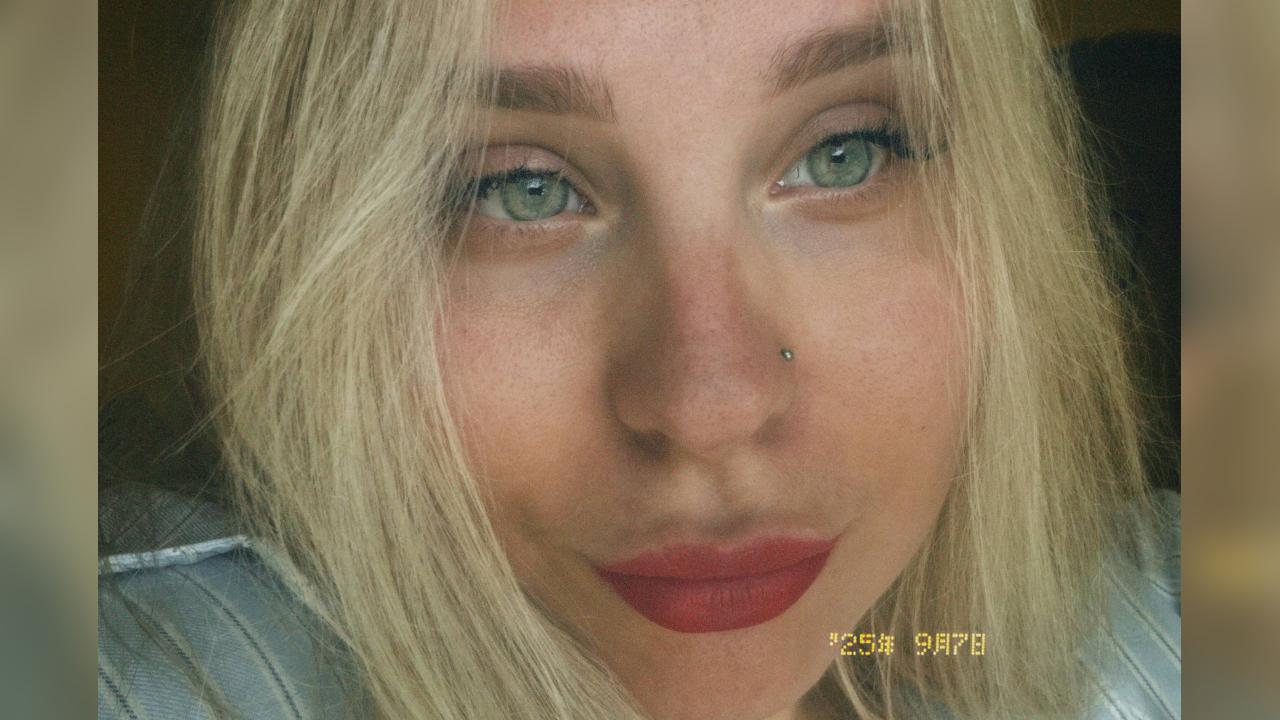 Webcam chat profile for ShadowAmor: Music