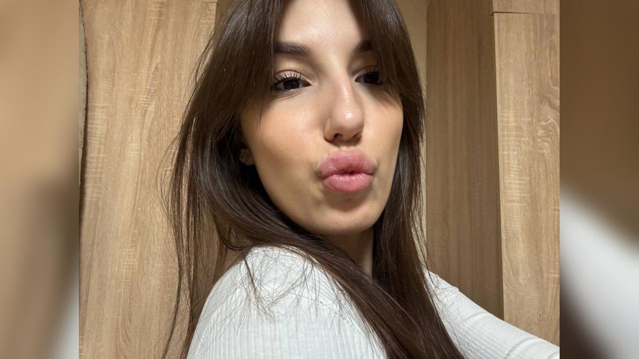 Webcam chat profile for AmeliJA: Ask about my Hobbies