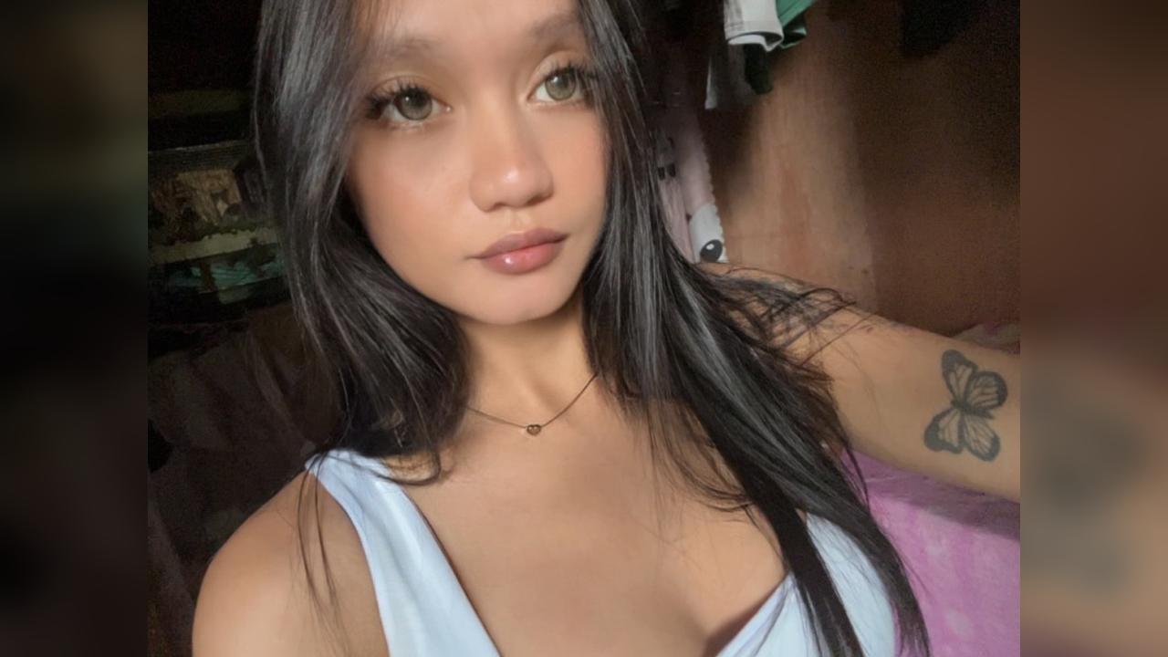 Webcam chat profile for TSBombSheLL: Exhibition