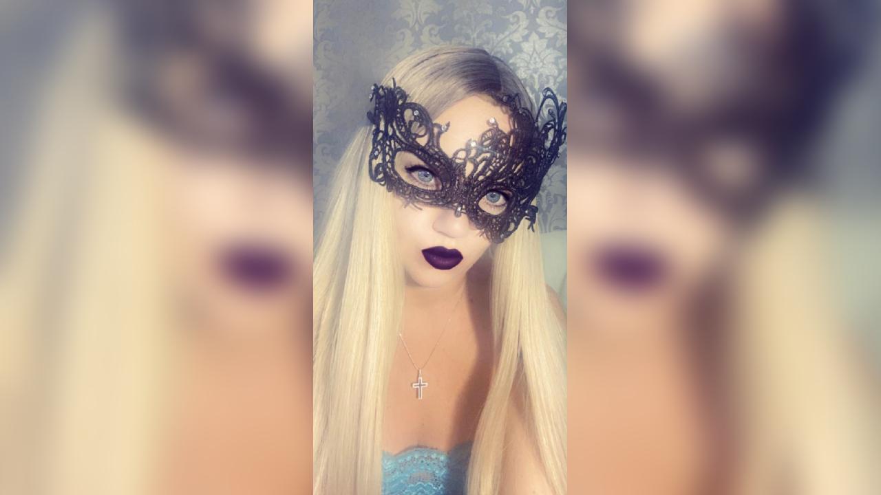 Webcam chat profile for Sirenaxxx1: Dominatrix