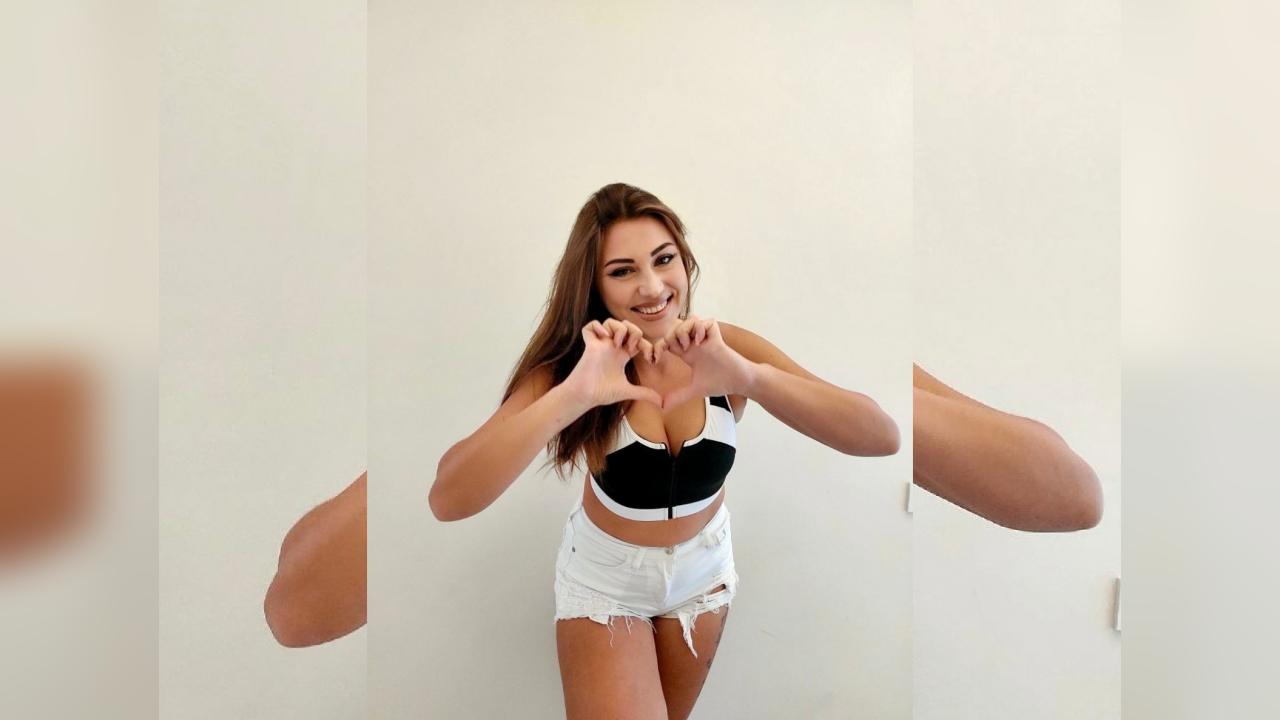 Webcam chat profile for NikRosa: Outfits