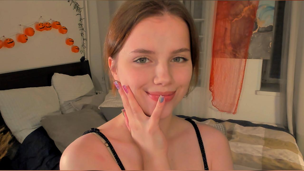 Webcam chat profile for GabiAddams: Legs, feet & shoes