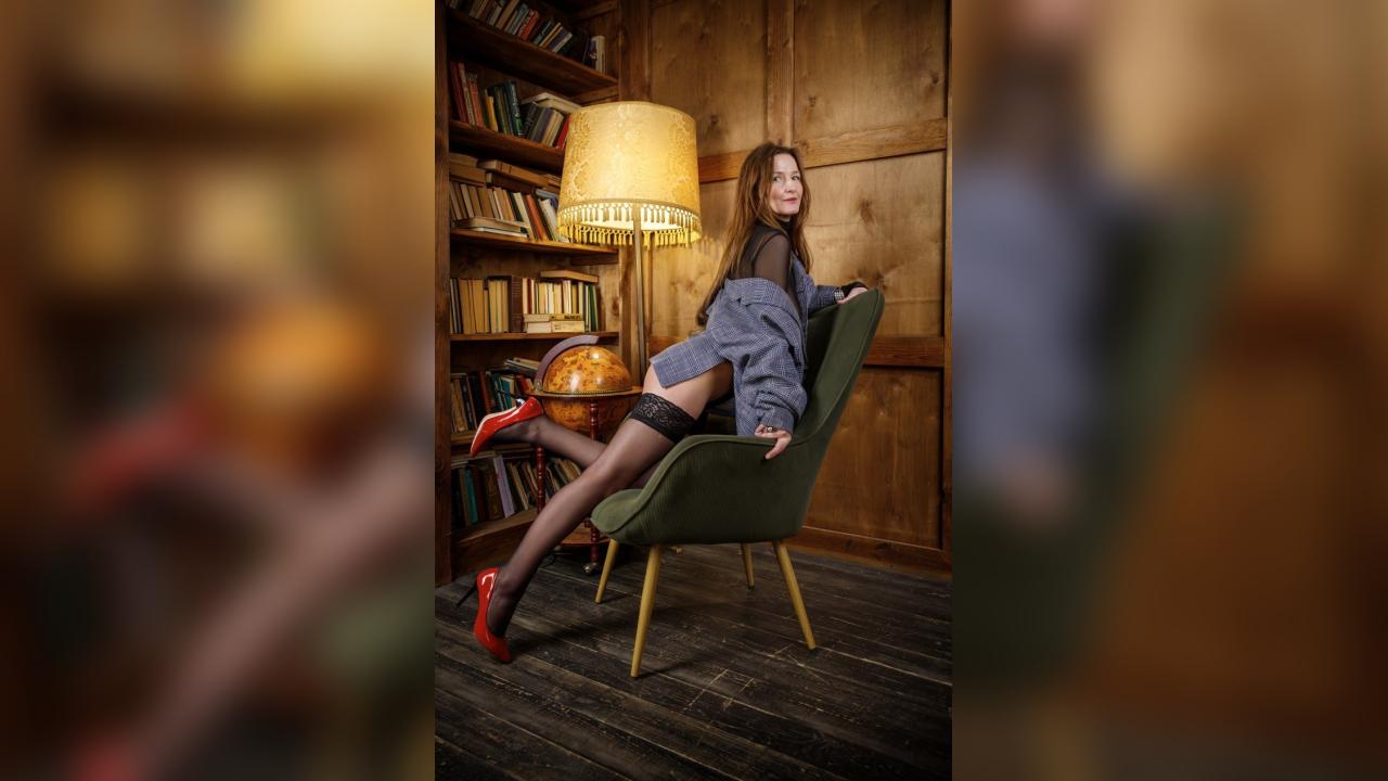 Webcam chat profile for Elizabeth1V: Dancing