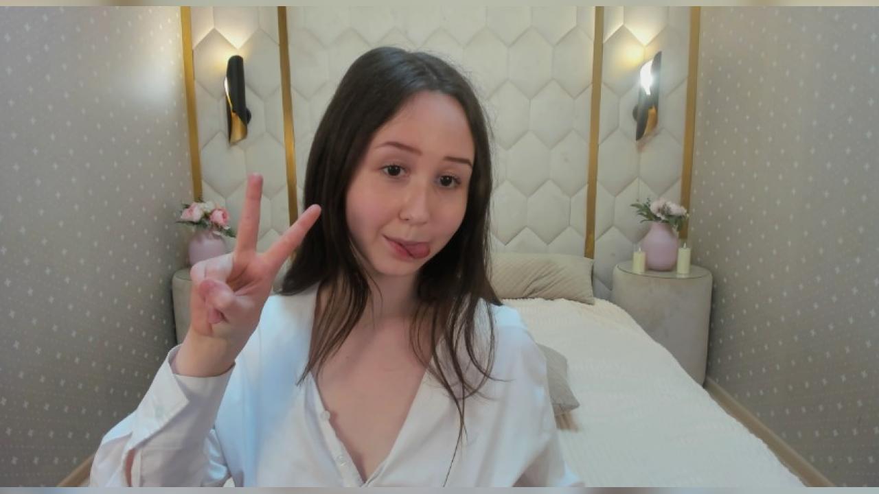 Webcam chat profile for MonicaSway: Leather