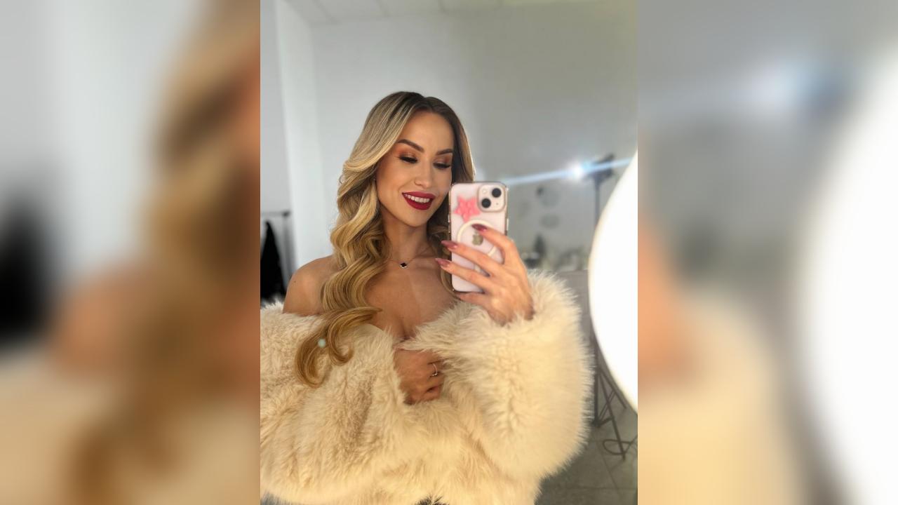 Webcam chat profile for SweetMary35: Outfits