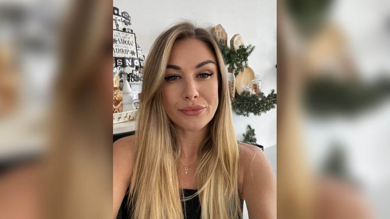 Webcam chat profile for EnchantedRose