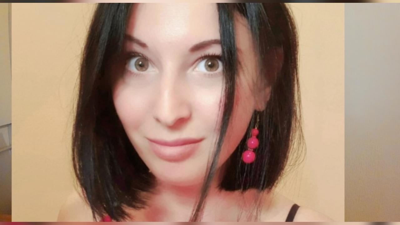 Webcam chat profile for Wife4Cuckold: Bondage & discipline