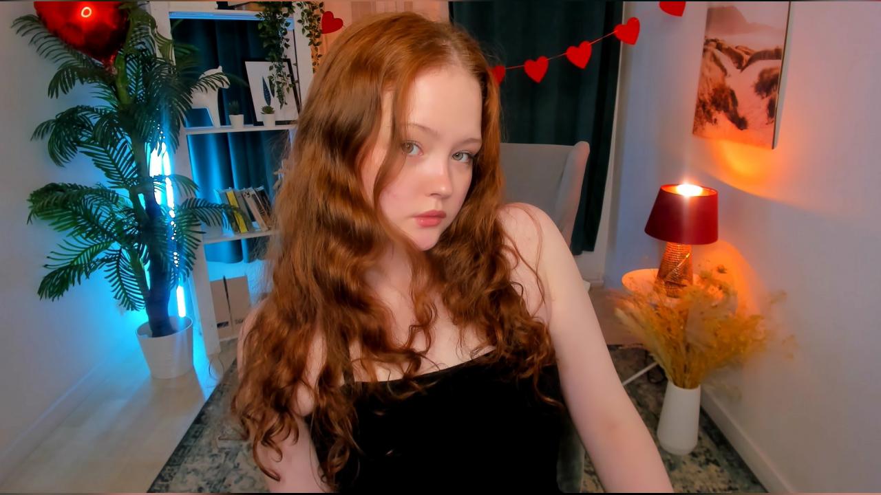 Webcam chat profile for YenneferLitt: Legs, feet & shoes