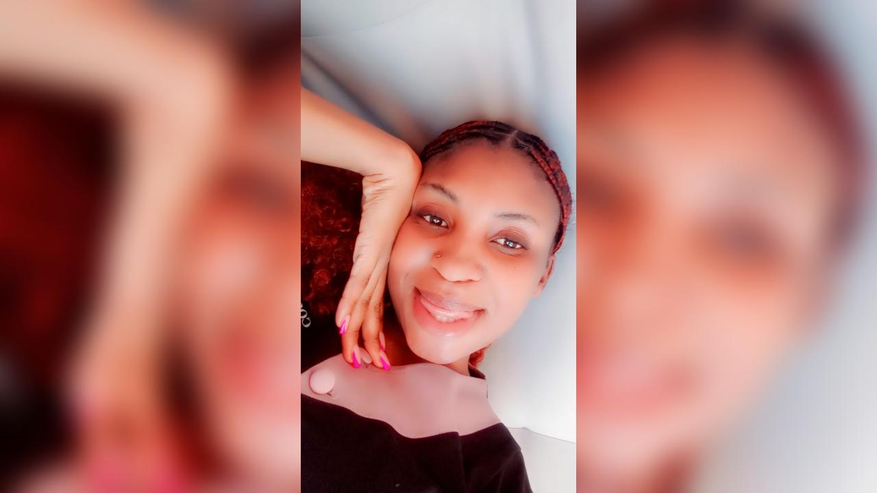 Webcam chat profile for sexgirl: Nipple play