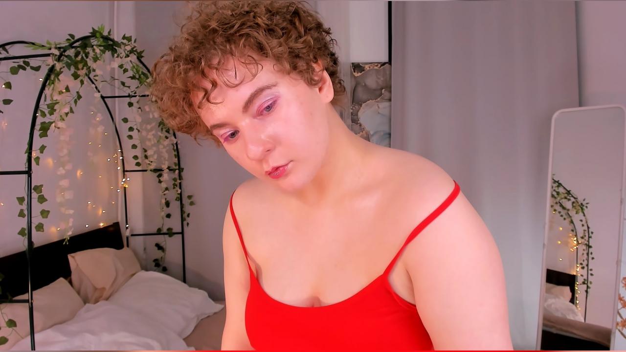 Webcam chat profile for MelittaAdams: Freckles