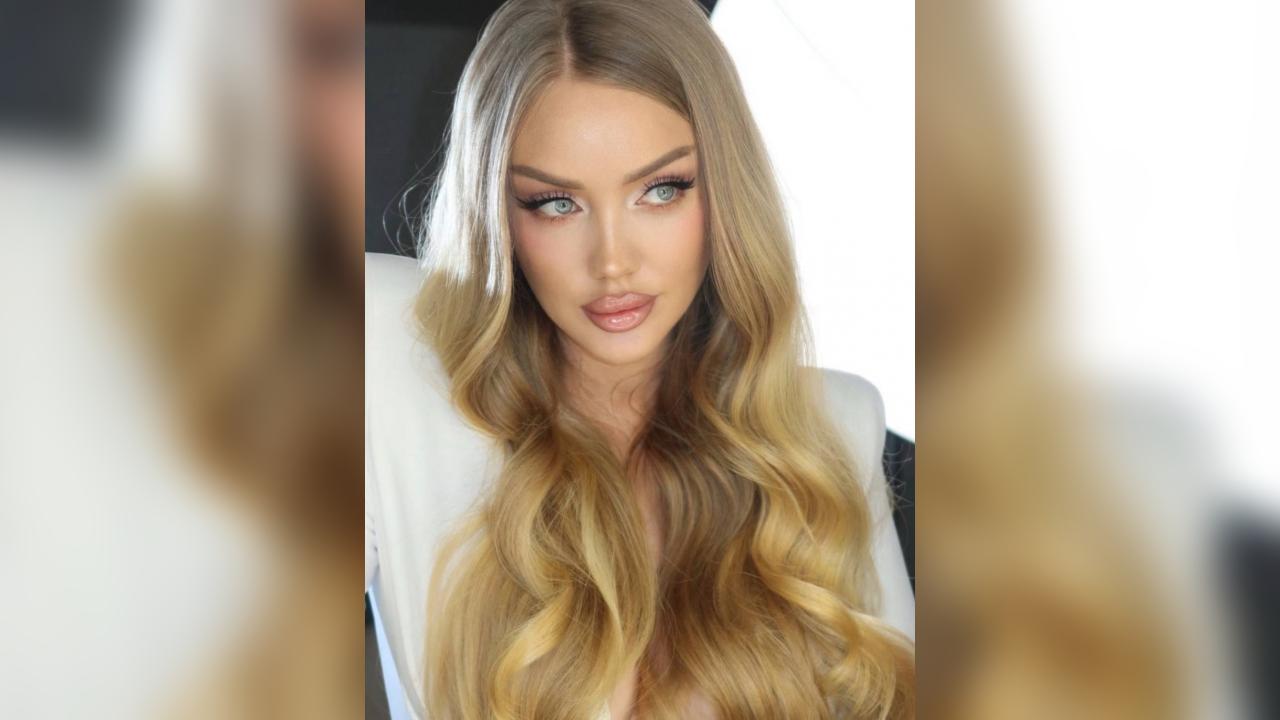 Webcam chat profile for Rosalie