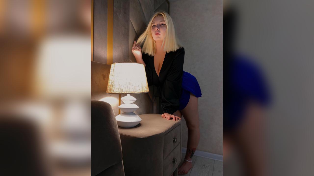 Webcam chat profile for CasseyW91: Lingerie & stockings