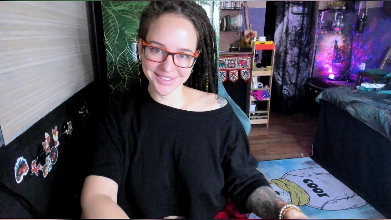Webcam chat profile for LisaFoxy: Legs, feet & shoes