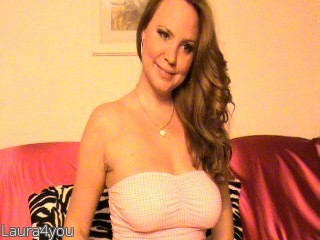 Image of cam model Laura4you from CamContacts