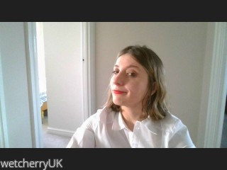 Image of cam model wetcherryUK from CamContacts