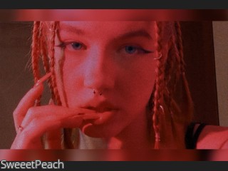 Image of cam model SweeetPeach from CamContacts