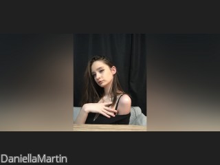 Image of cam model DaniellaMartin from CamContacts