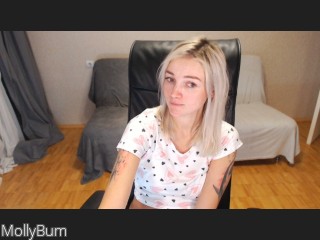 Image of cam model MollyBum from CamContacts