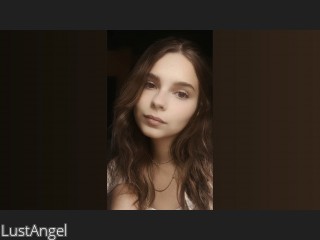 Image of cam model LustAngel from CamContacts