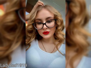 Image of cam model LadyRed1919 from CamContacts
