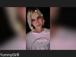 Image of cam model YummyGirlll from CamContacts