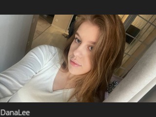 Image of cam model DanaLee from CamContacts