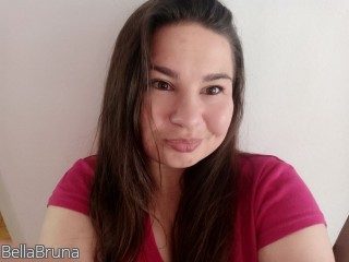 Image of cam model BellaBruna from CamContacts