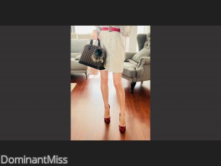 Image of cam model DominantMiss from CamContacts