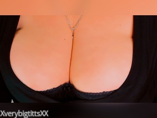 XverybigtittsXX