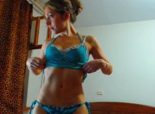 Webcam chat profile for MissLovely1: Legs, feet & shoes