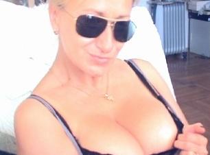 Webcam chat profile for TittiesFuck: Lingerie & stockings