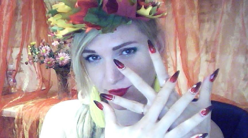Webcam chat profile for VioletVIP: Outfits