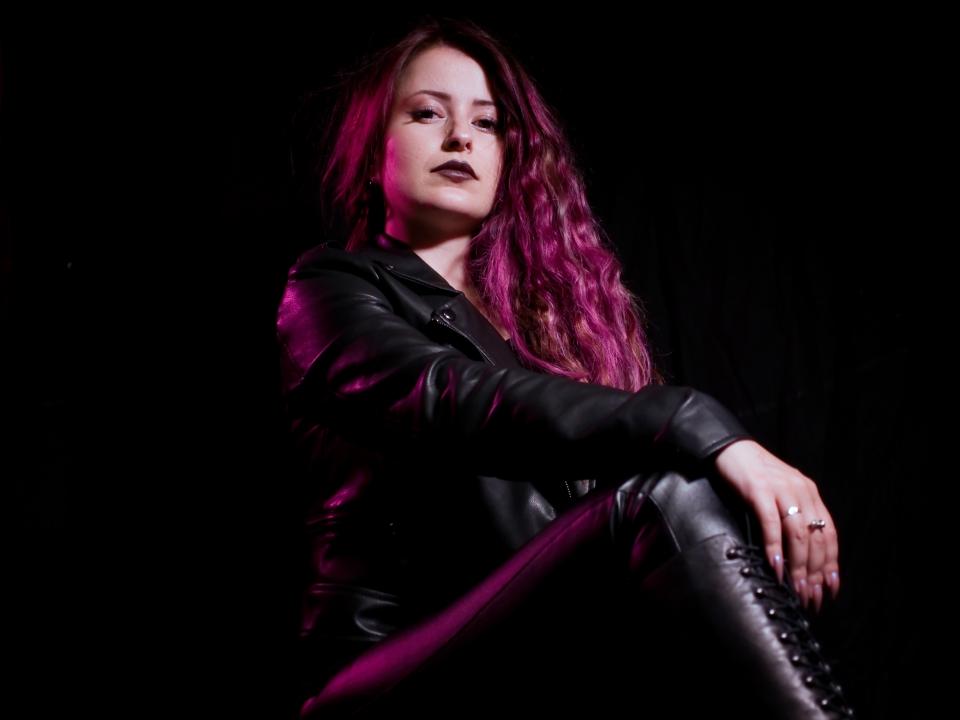 Webcam chat profile for MissReine: Dominatrix