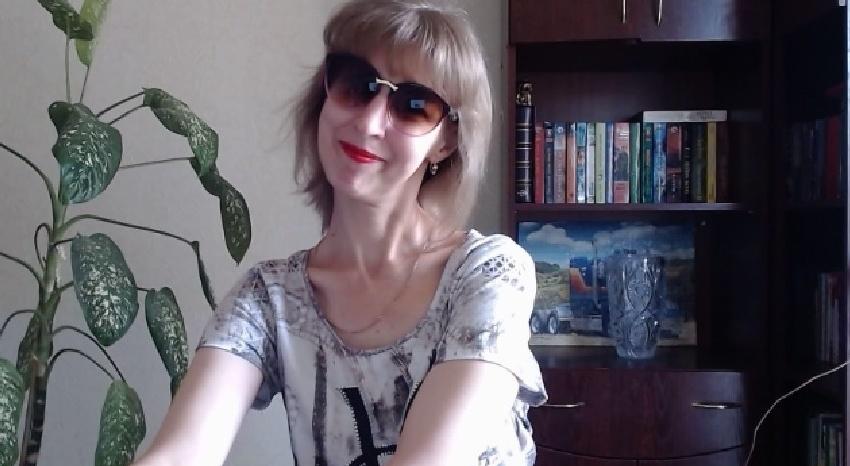 Webcam chat profile for ladyFire45: Outfits