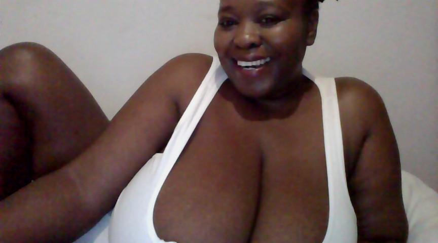 Webcam chat profile for BlaackCherie: Nipple play