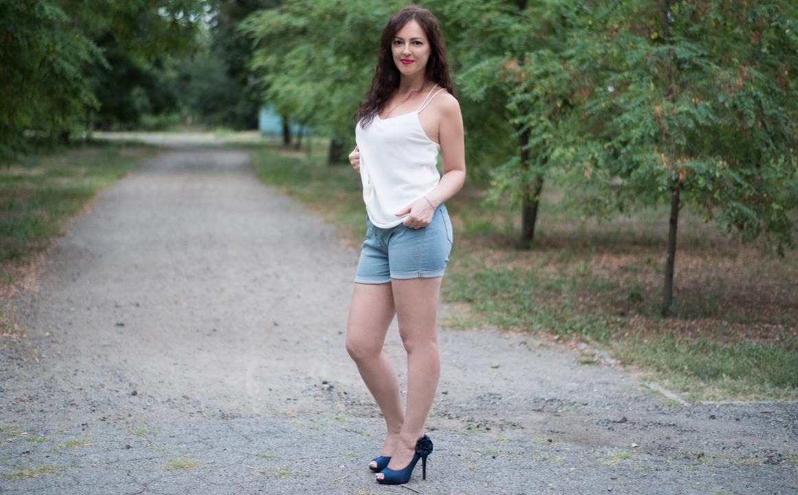 Webcam chat profile for OneJuicyBuns: Lingerie & stockings