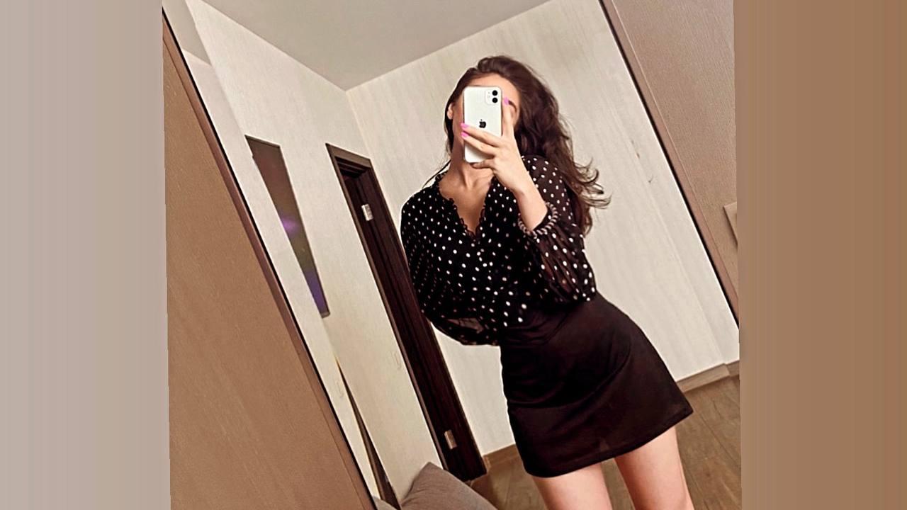 Webcam chat profile for Vikonia: Outfits